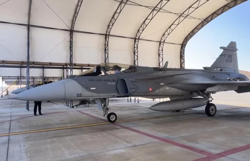 Caza F-39E Gripen de la For�a A�rea Brasileira en la Base A�rea Cerro Moreno, Antofagasta, Salitre 2026 (Foto: Alejandro Santander, corresponsal defensa.com)